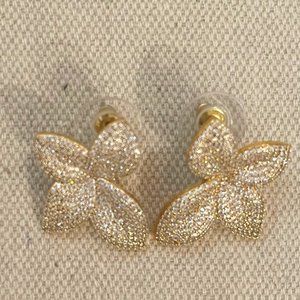Crystal flower earrings